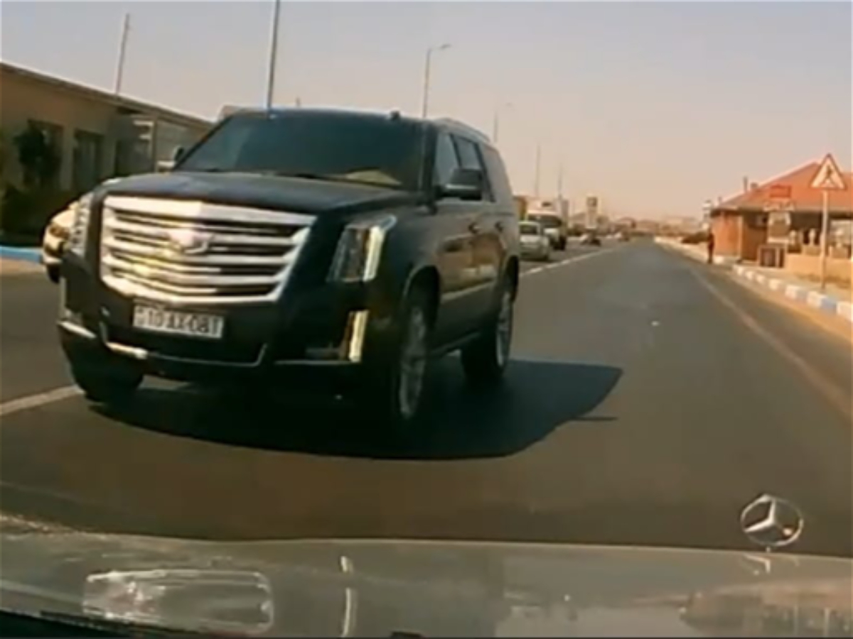 Dövlət qurumuna məxsus "Cadillac" Novxanı yolunda təhlükə yaratdı: 10-AX-081 