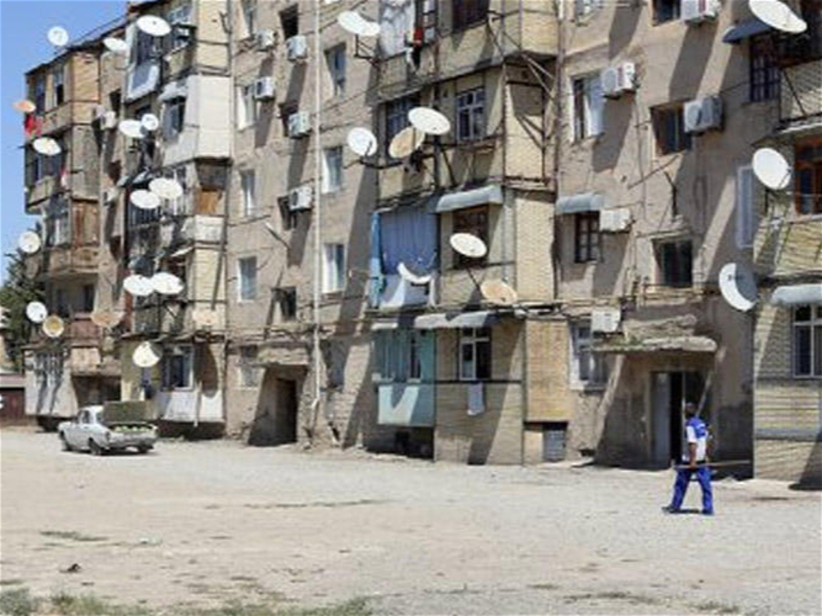 Bakıda yeni söküntü başlayır 