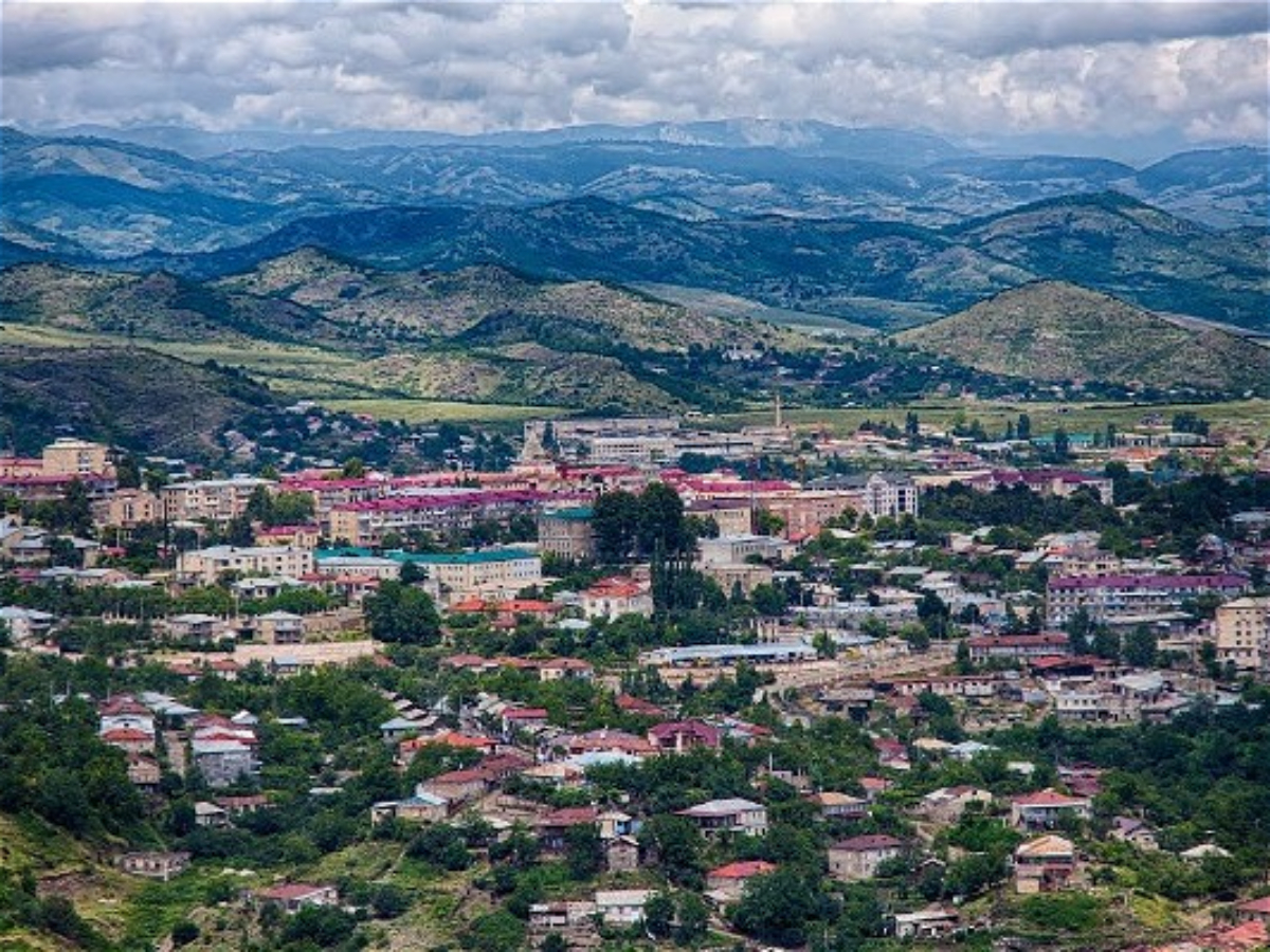 Azərbaycanın həll edəcəyi yalnız 