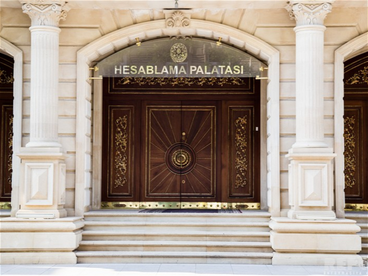 Məktəblərin tikintisində podratçılara artıq pullar ödənilirmiş 