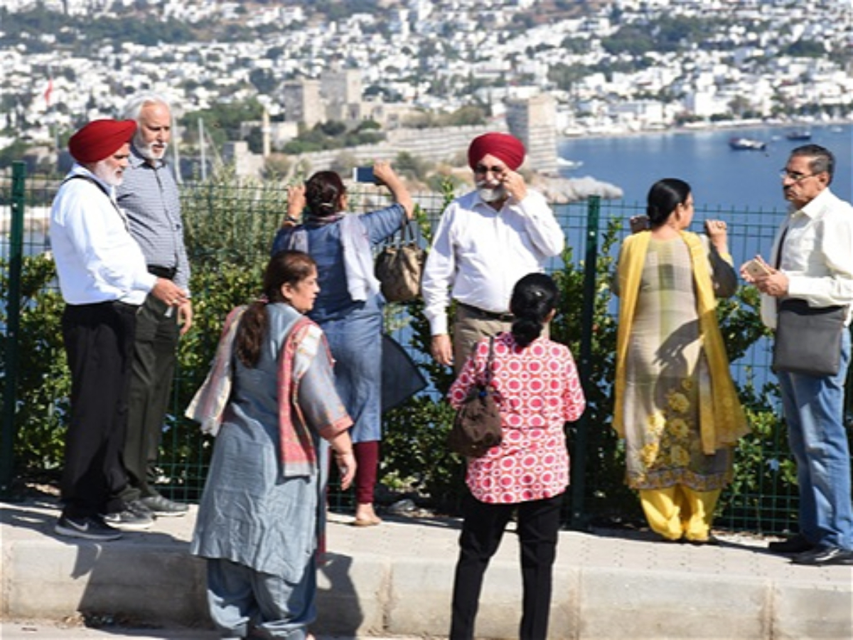 Hindistanlı turistlərin Azərbaycana səfəri kəskin artıb 