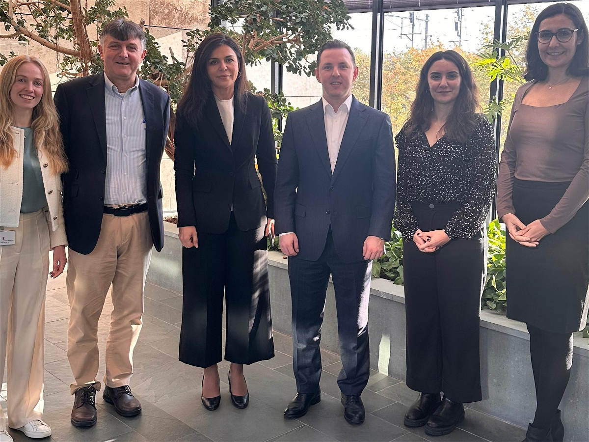 "Veysəloğlu" və Hollandiya Sahibkarlığın İnkişafı Bankı (FMO) 