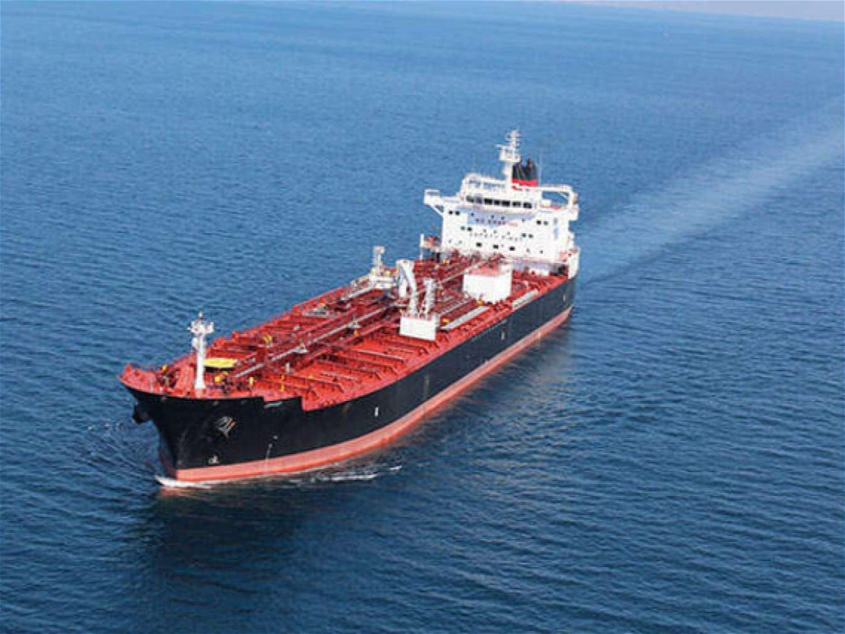 İran Azərbaycanın tankerini 