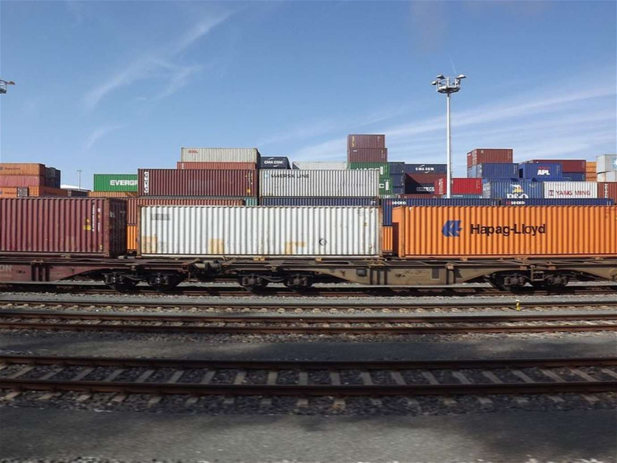 "Azərbaycan Ermənistan mallarının öz dəmir yolu ilə ixracı imkanını təsdiqləyib" 