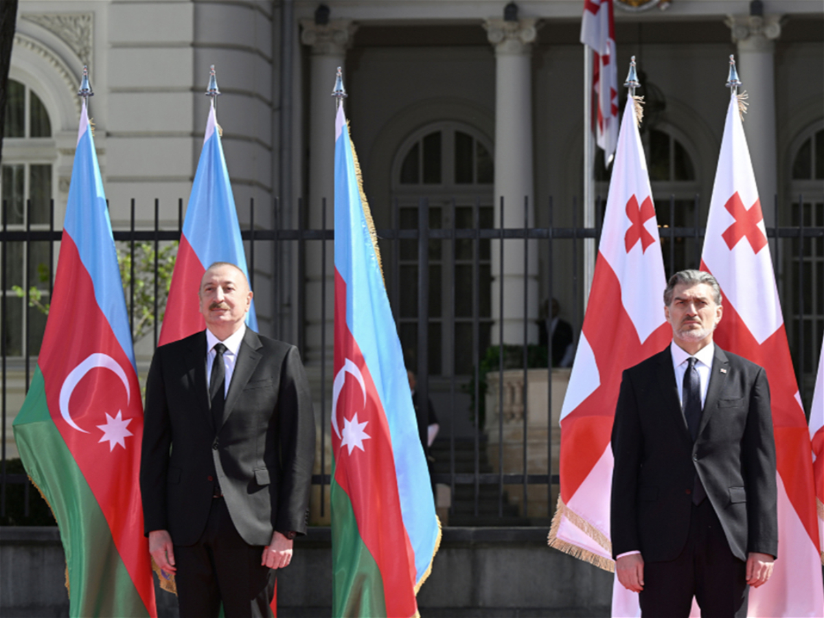 Prezidentin rəsmi qarşılanma mərasimi oldu 