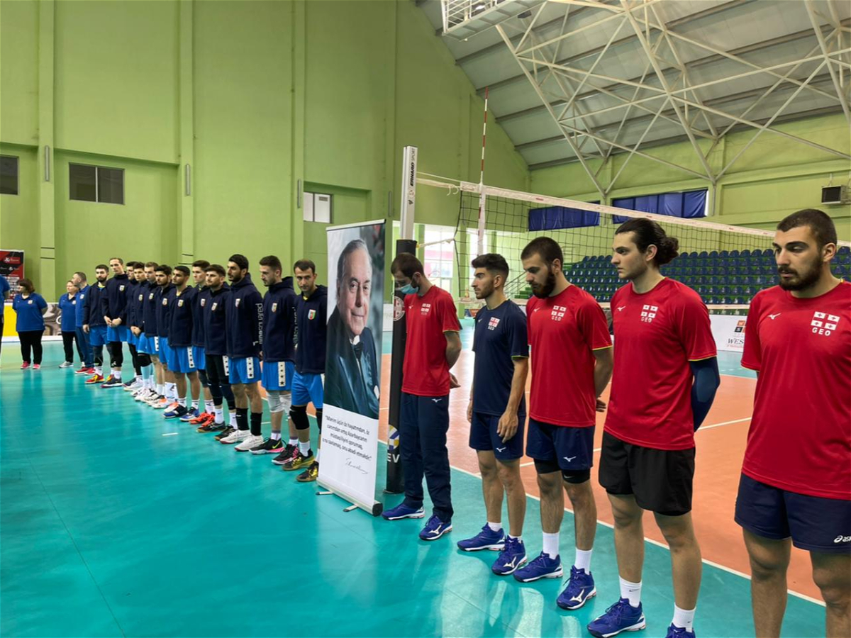 Gürcüstanda voleybol üzrə milli komandalar arasında Ulu Öndər Heydər Əliyevə həsr olunan yoldaşlıq oyunu keçirilmişdir 