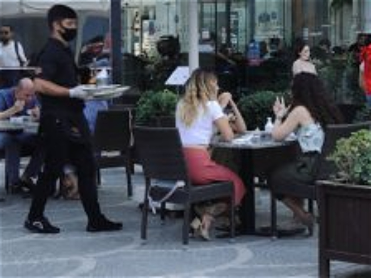 Bakı restoranlarında gecə saat 12-dən sonra "işə başlayan" virus 