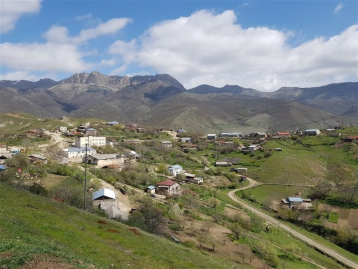 Ermıni silahlı bölmələri Şuşanın Sarıbaba kəndini 