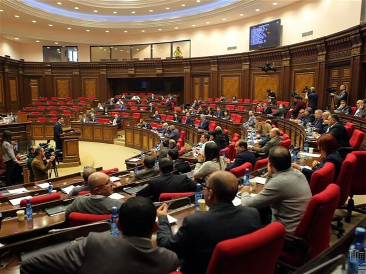 "24 avqust parlament tarixinin ən biabırçı səhifələrindən biri olacaq" 