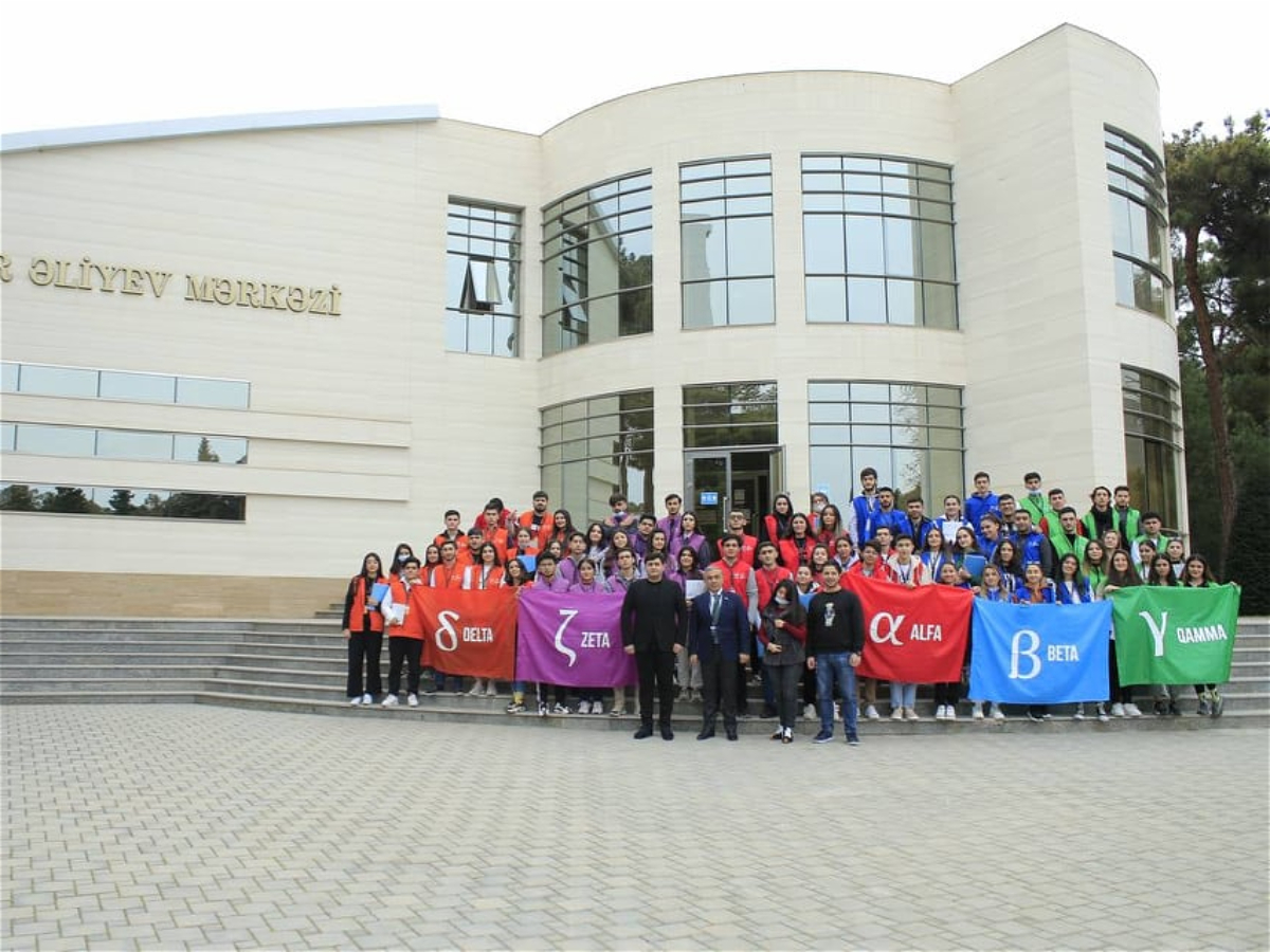 "Gənc Liderlər üçün Qış Universiteti"nin ikinci günü başa çatıb 