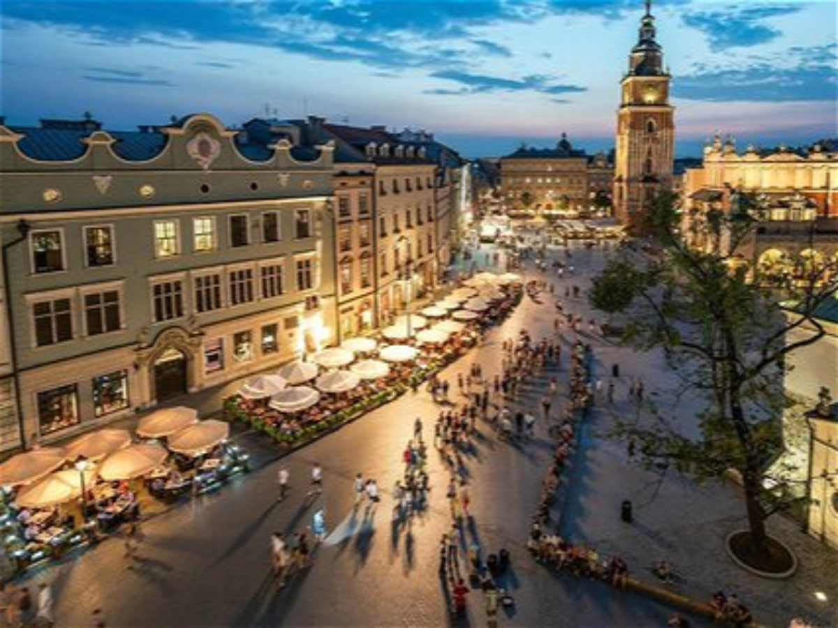 Polşada boykot dükanlara və restoranlara keçib 