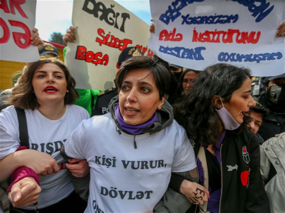 Feminizm bizi hara aparır? 