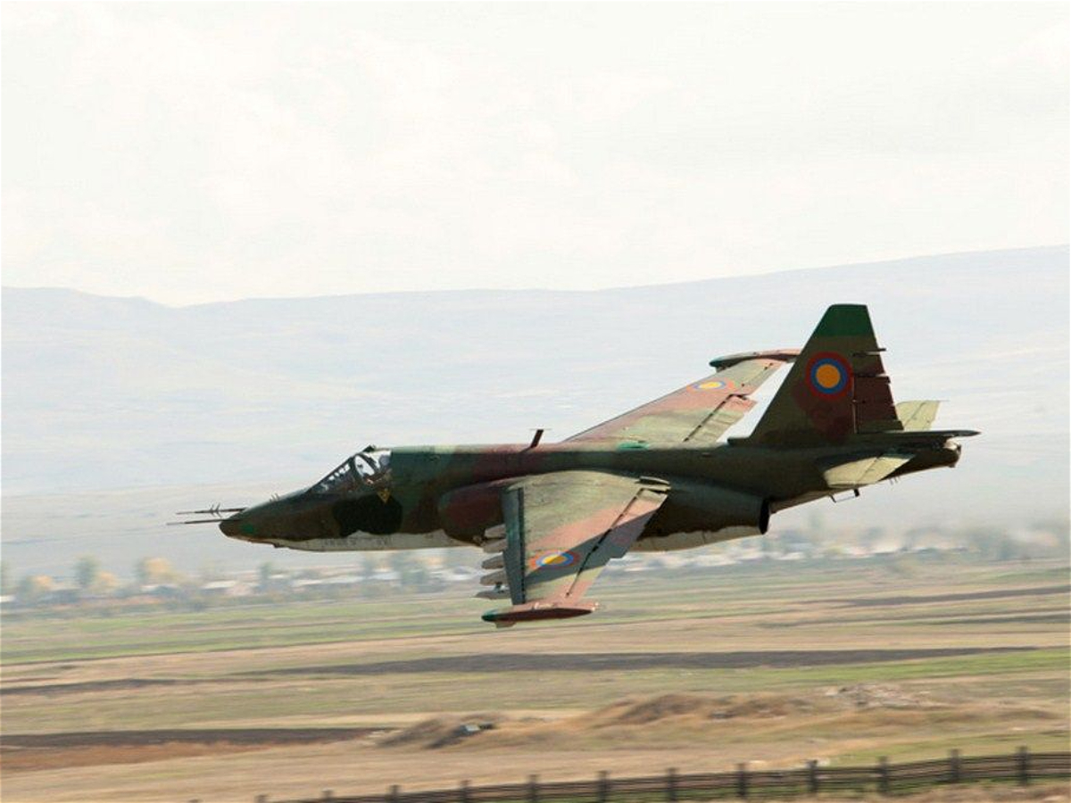 Ermənistanın SU-25 qırıcısı 