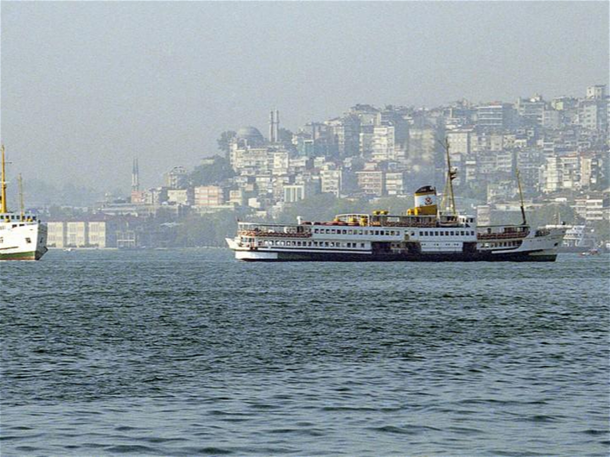 "Bosforun bağlı olmasından Rusiya “Moskva” kreyserini əvəzləyə bilmir" 